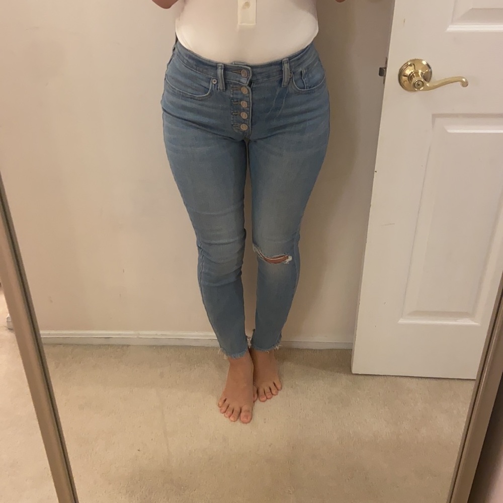 Lucky brand high rise skinny jeans. 2
